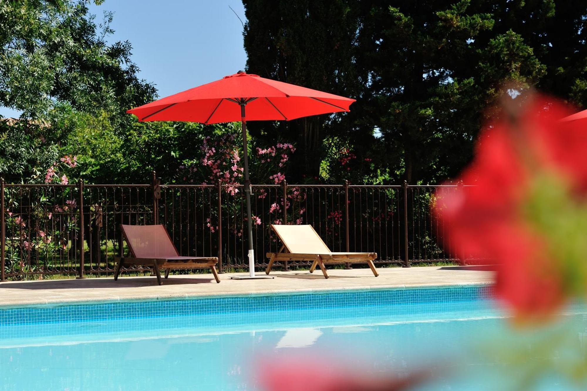 Gites Domaine Des Machottes Grans المظهر الخارجي الصورة